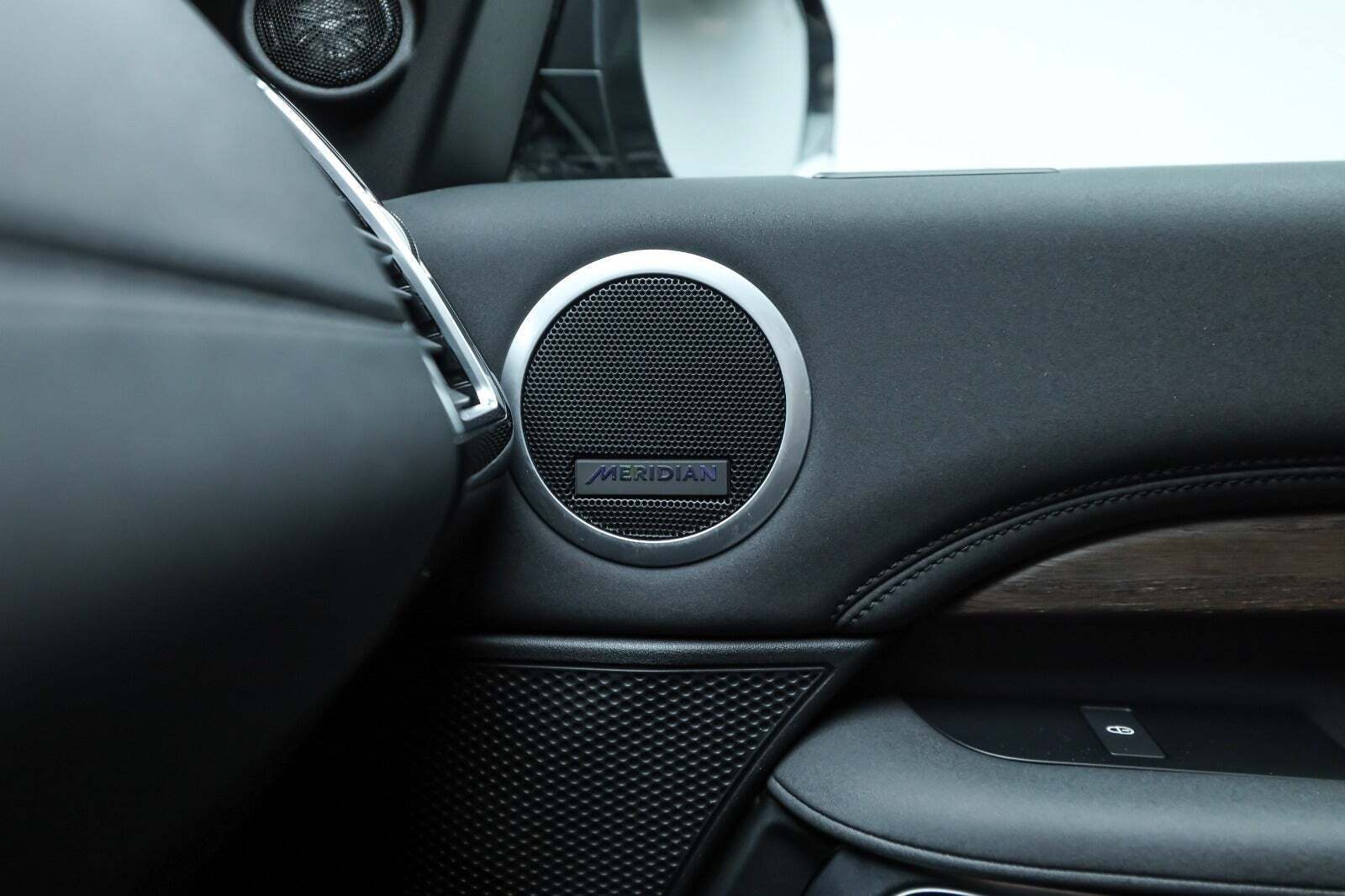 Sort Land Rover Discovery 5 fra 2019