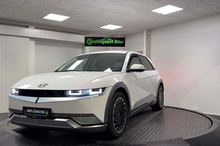 Hvid Hyundai Ioniq 5 fra 2022 set udefra