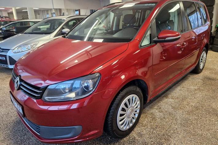 Grå VW Touran fra 2014