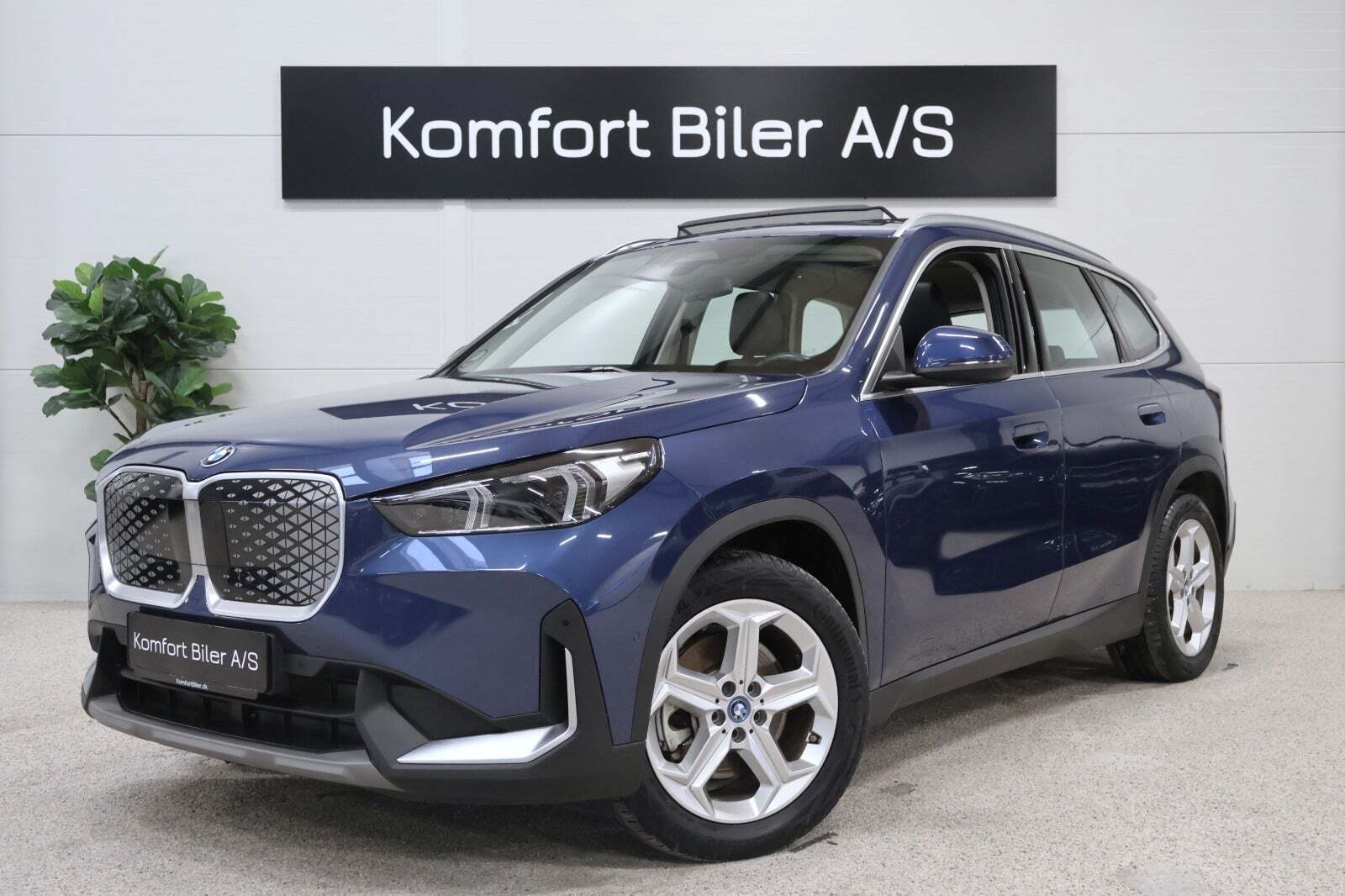 BMW iX1 xDrive30 X-Line