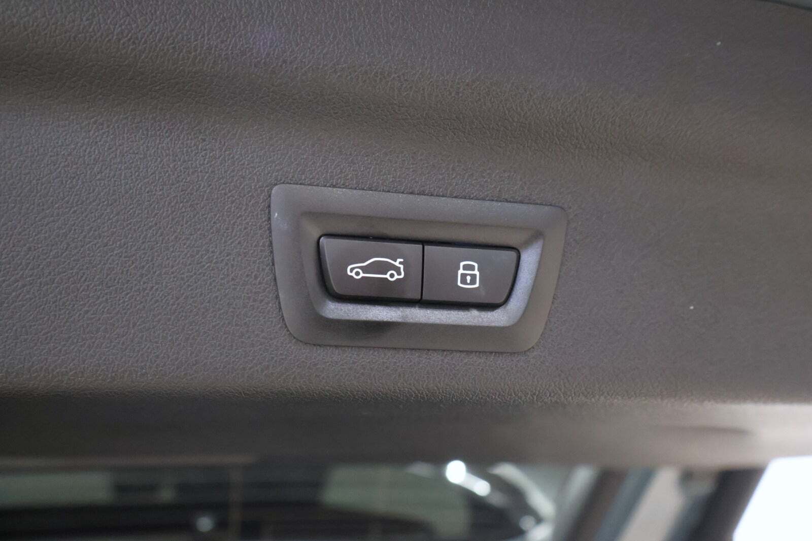 Blå BMW iX1 fra 2024