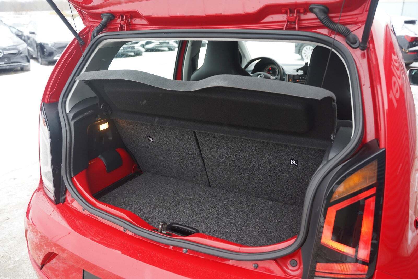 Rød VW UP! fra 2017