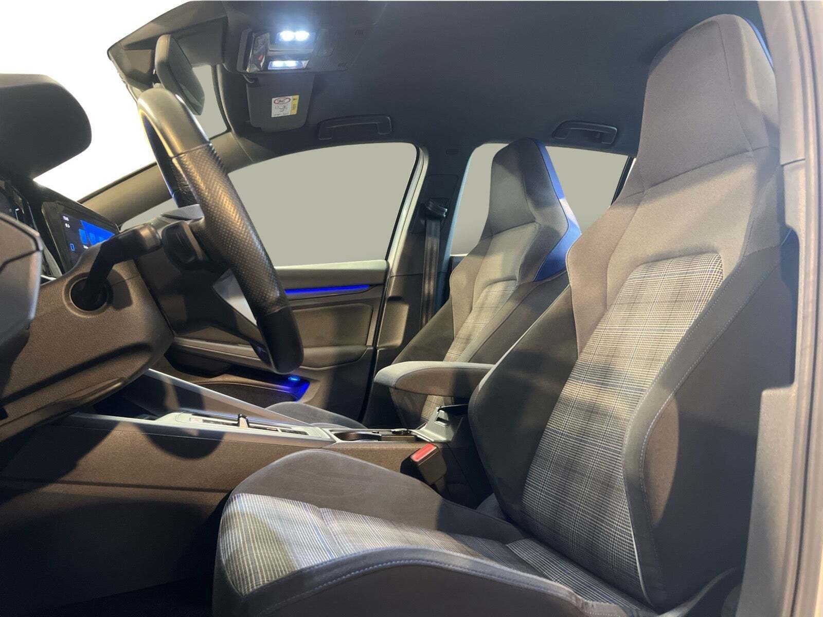 Hvid VW Golf VIII fra 2022