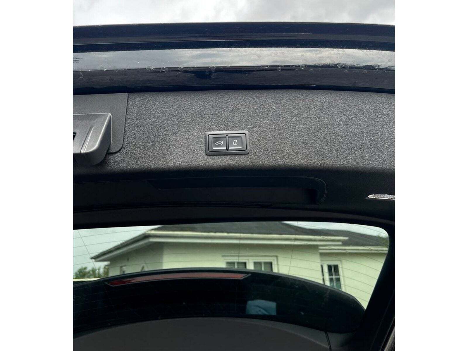 Sort Audi e-tron fra 2021