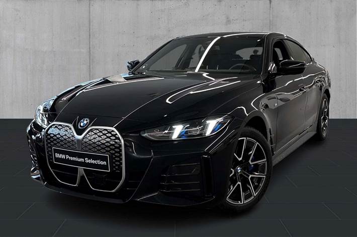 Sort BMW i4 fra 2025 set udefra