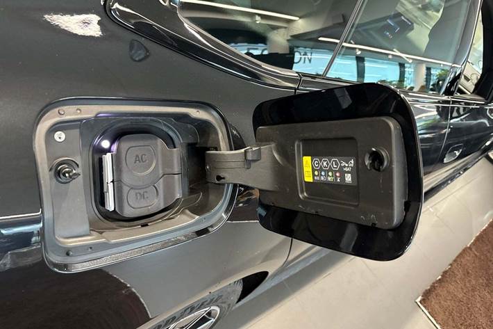 Sort BMW i4 fra 2025