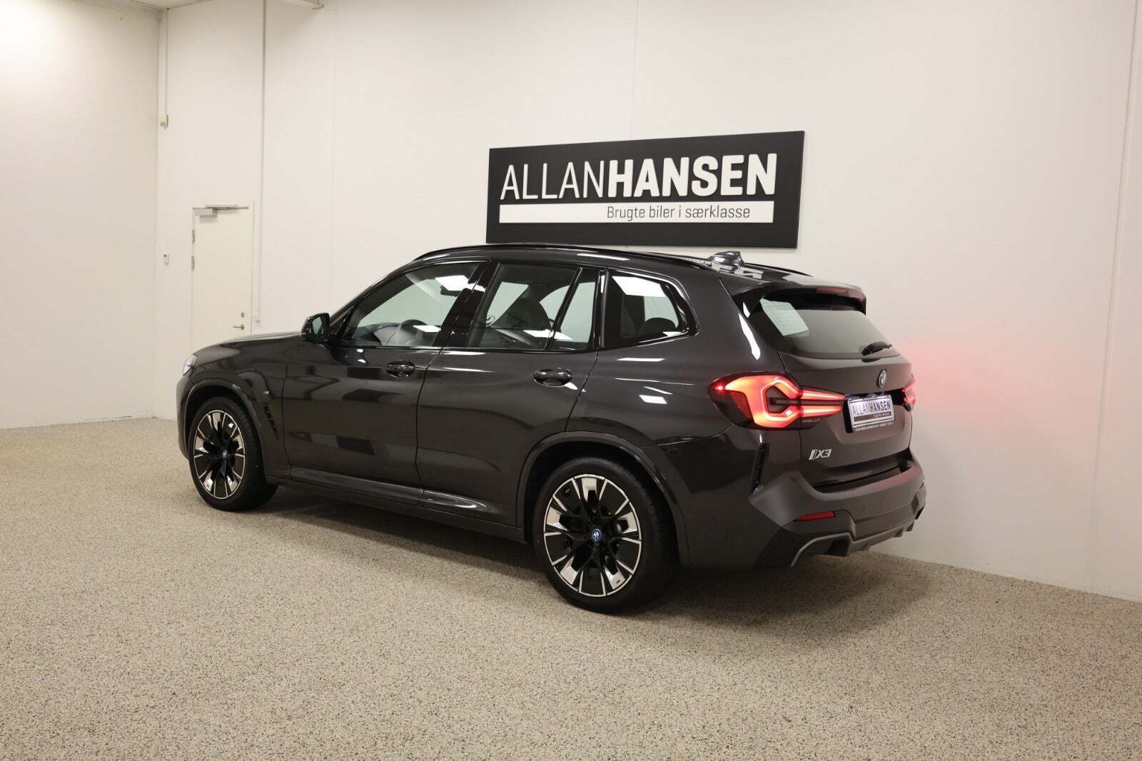 BMW iX3 Charged Plus M-Sport