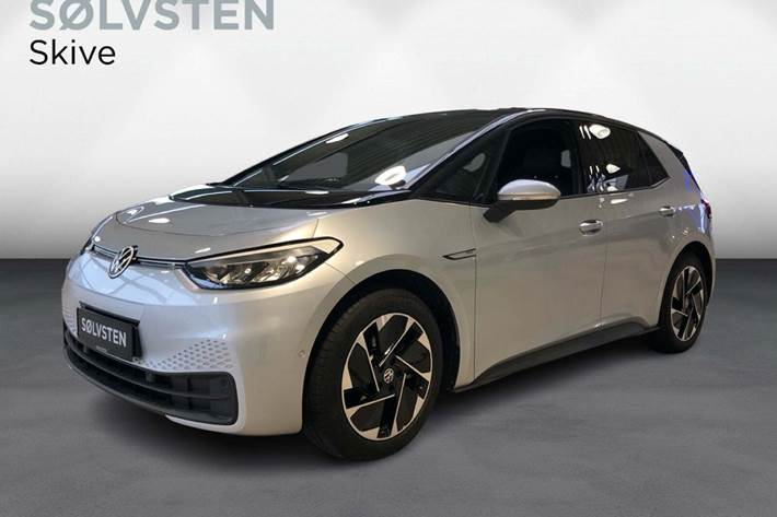 Sølv VW ID.3 fra 2023 set udefra