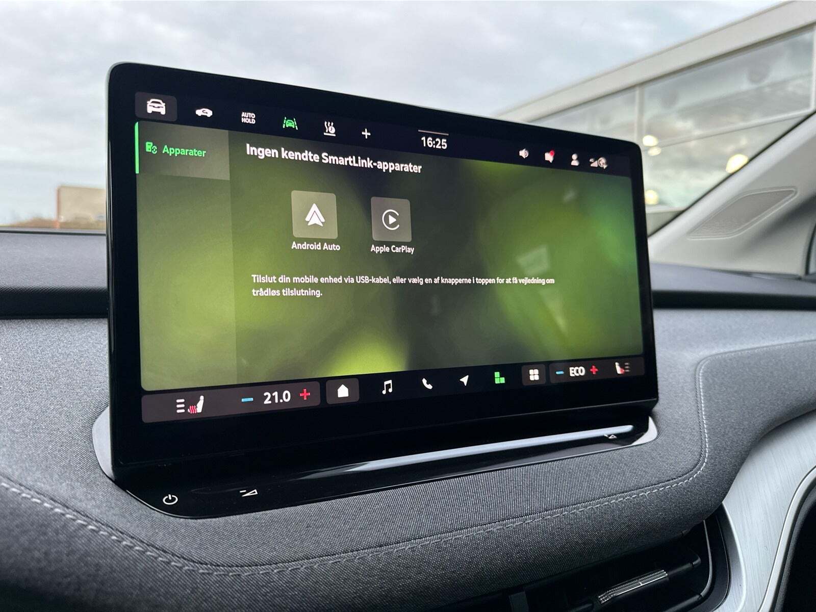 Hvid Skoda Enyaq fra 2026