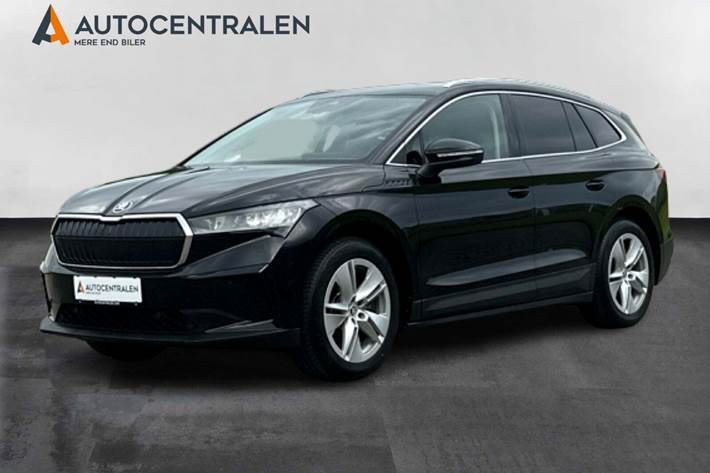 Sort Skoda Enyaq fra 2022 set udefra