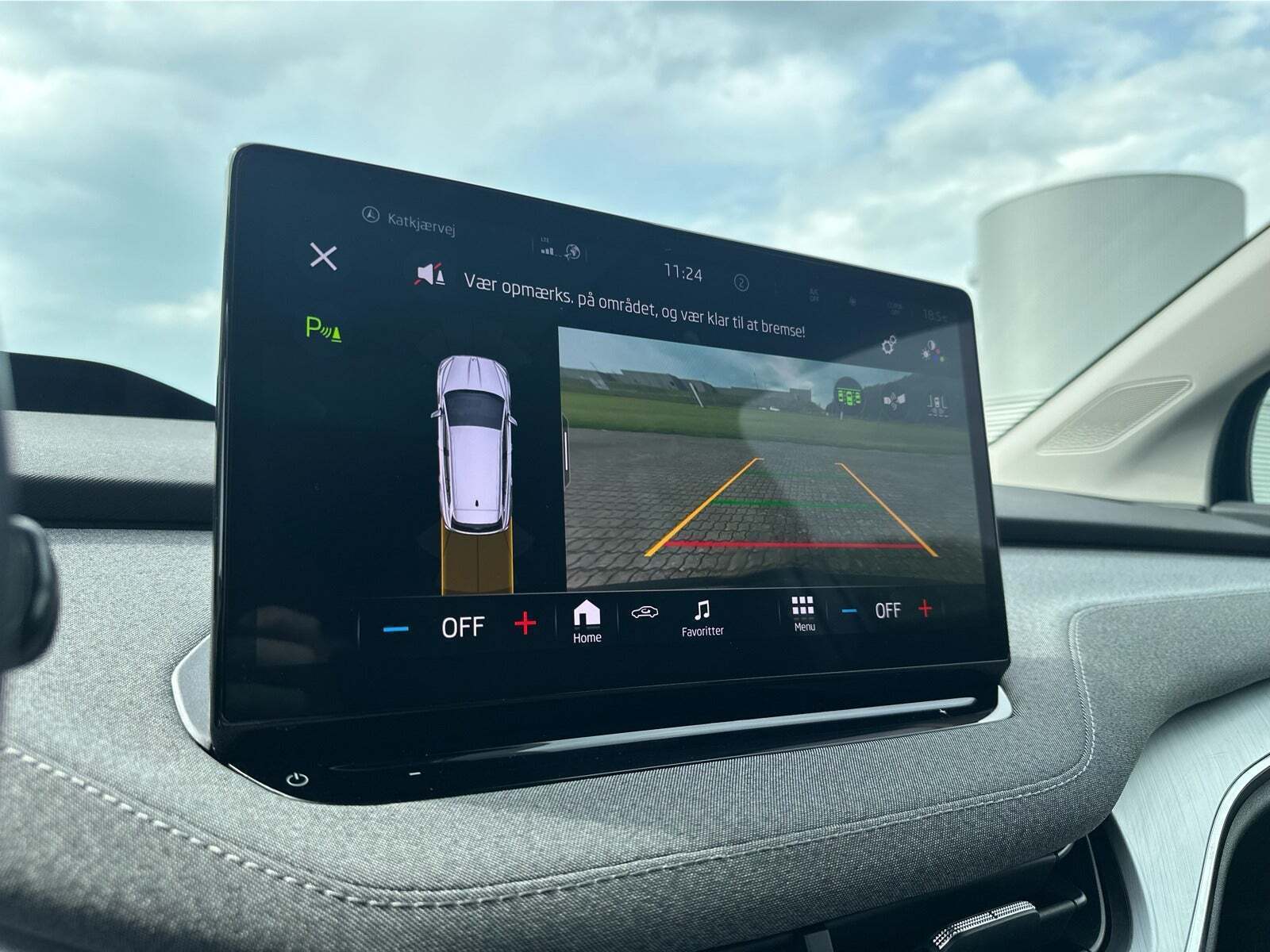 Sort Skoda Enyaq fra 2022