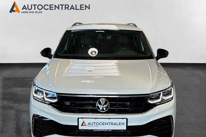 Hvid VW Tiguan fra 2021