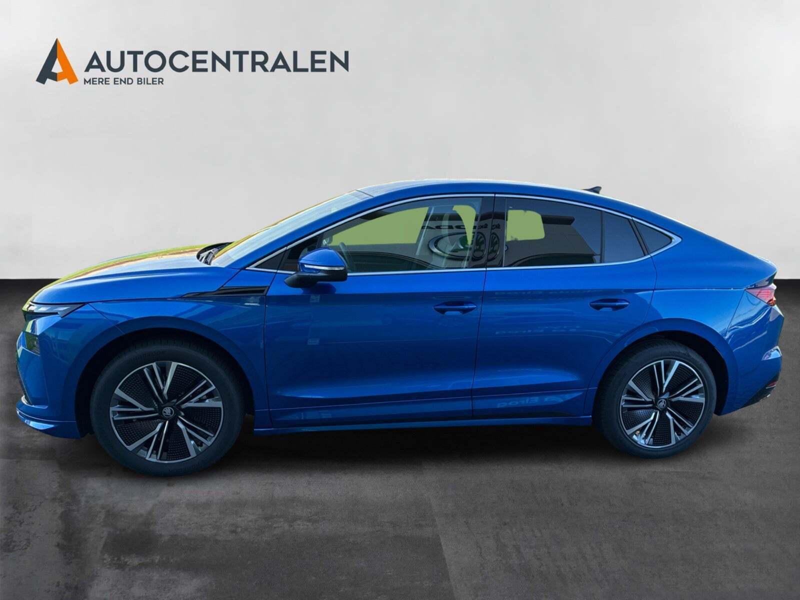 Blå Skoda Enyaq fra 2025