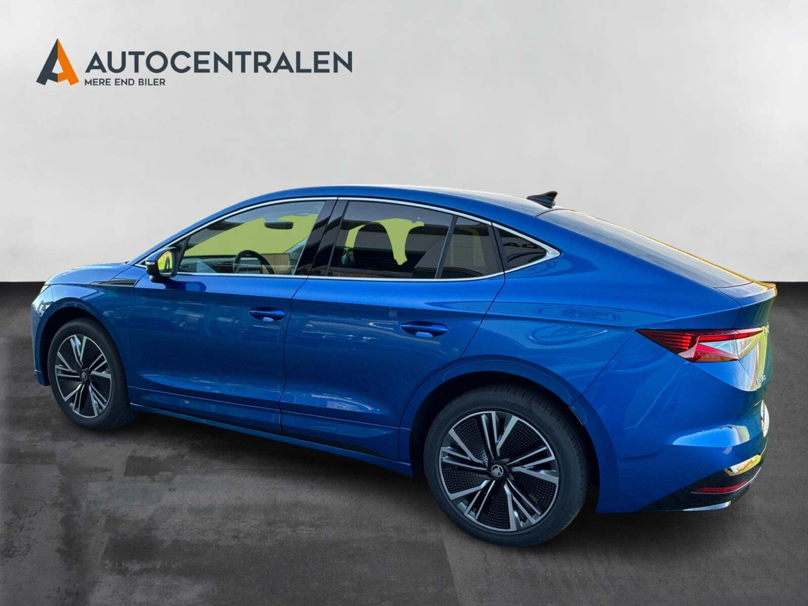 Blå Skoda Enyaq fra 2025