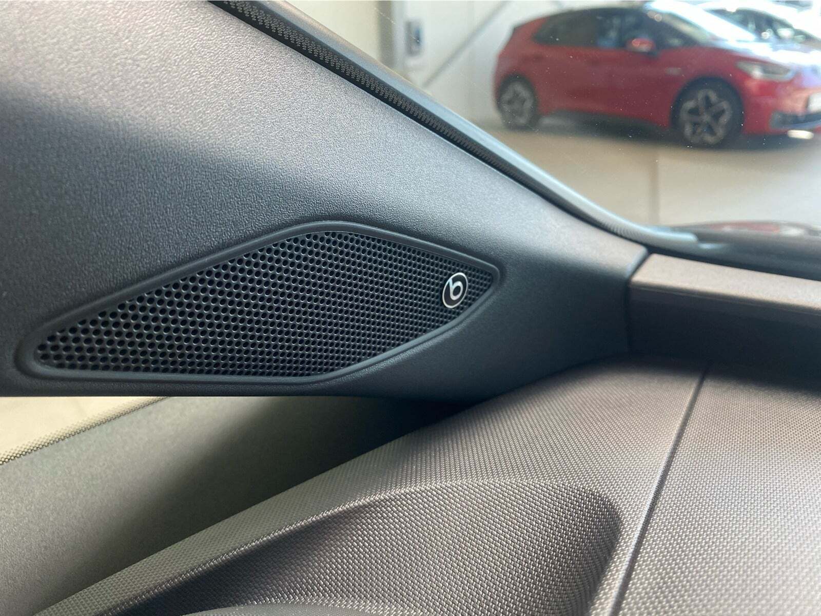 Blå Cupra Born fra 2022