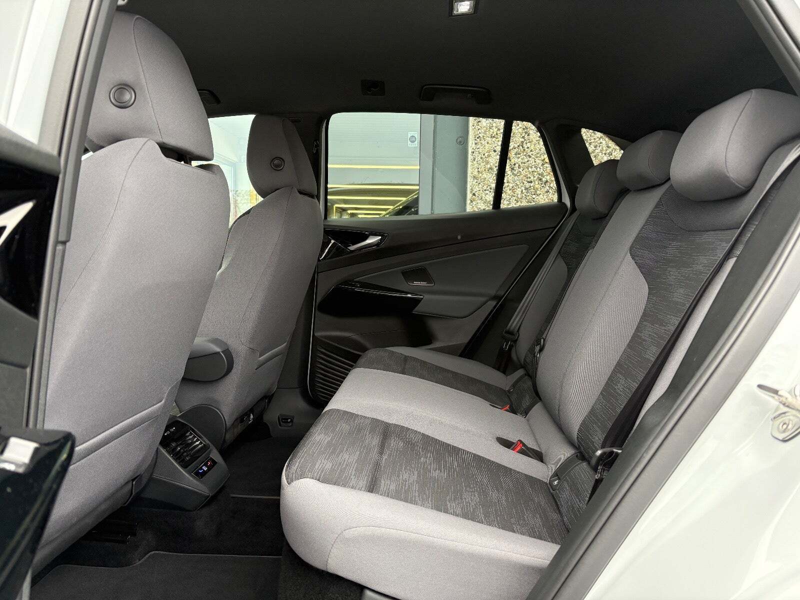 Hvid VW ID.4 fra 2025