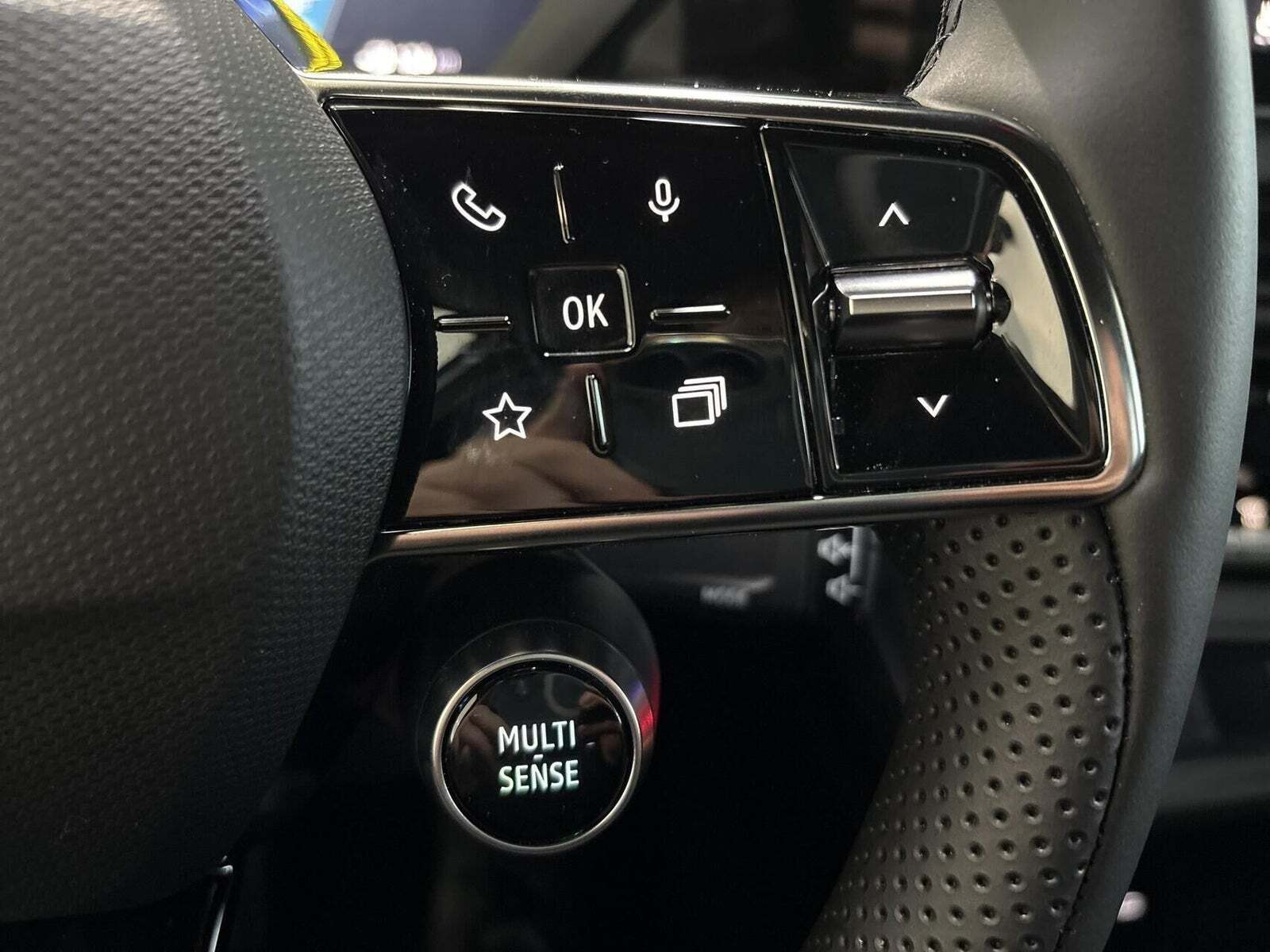 Hvid Renault 5 E-Tech fra 2025