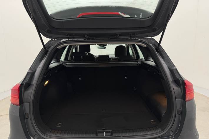 Grå Kia Ceed fra 2023