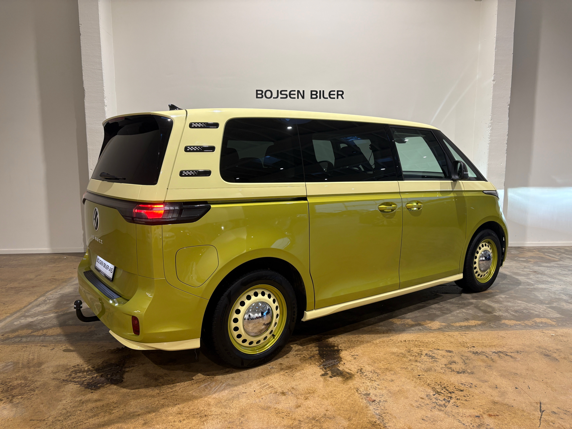Gul VW ID.Buzz fra 2024