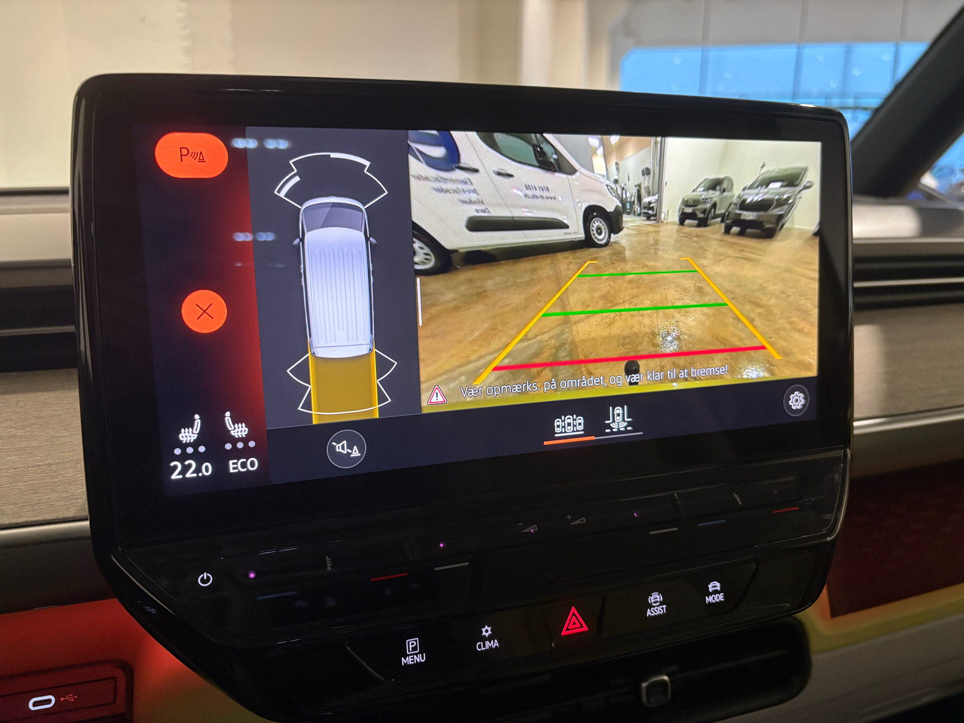 Gul VW ID.Buzz fra 2024