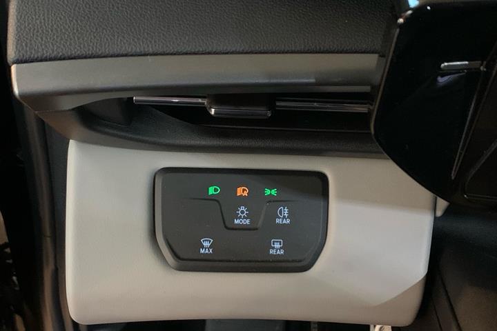 Sort Ford Explorer fra 2025