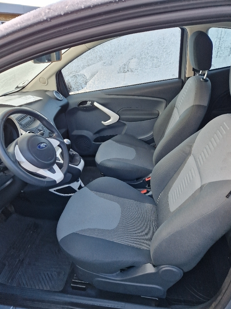 Grå Ford Ka fra 2014