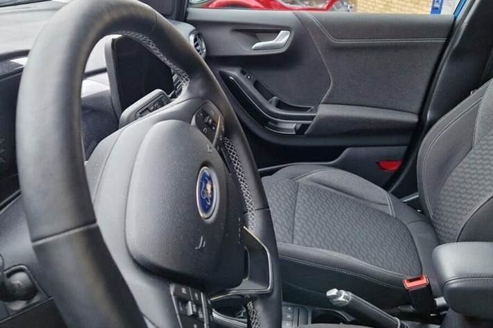 Blå Ford Puma fra 2022