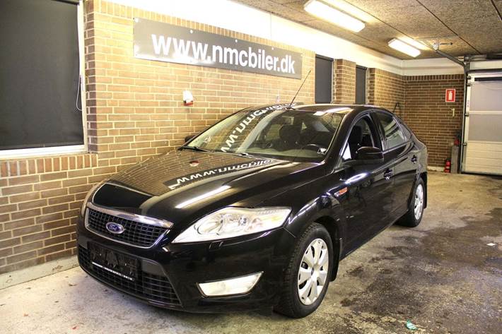 Sort Ford Mondeo fra 2009