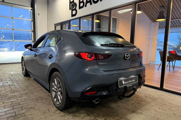 Grå Mazda 3 fra 2019