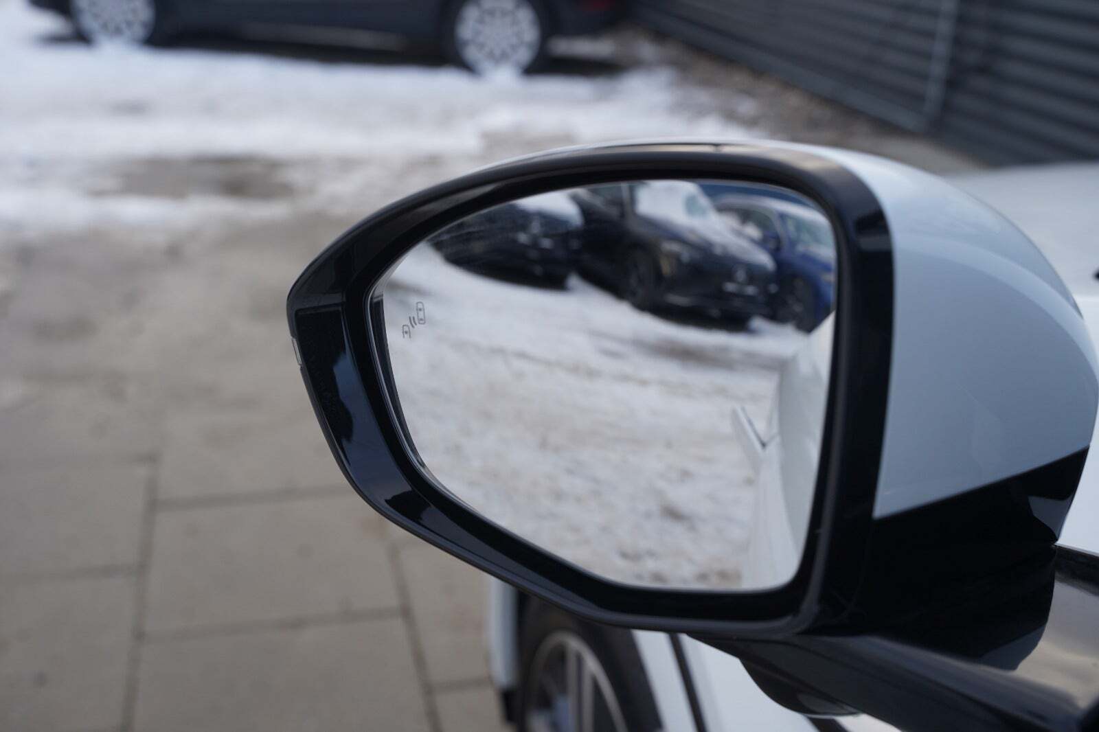 Hvid Xpeng G6 fra 2025