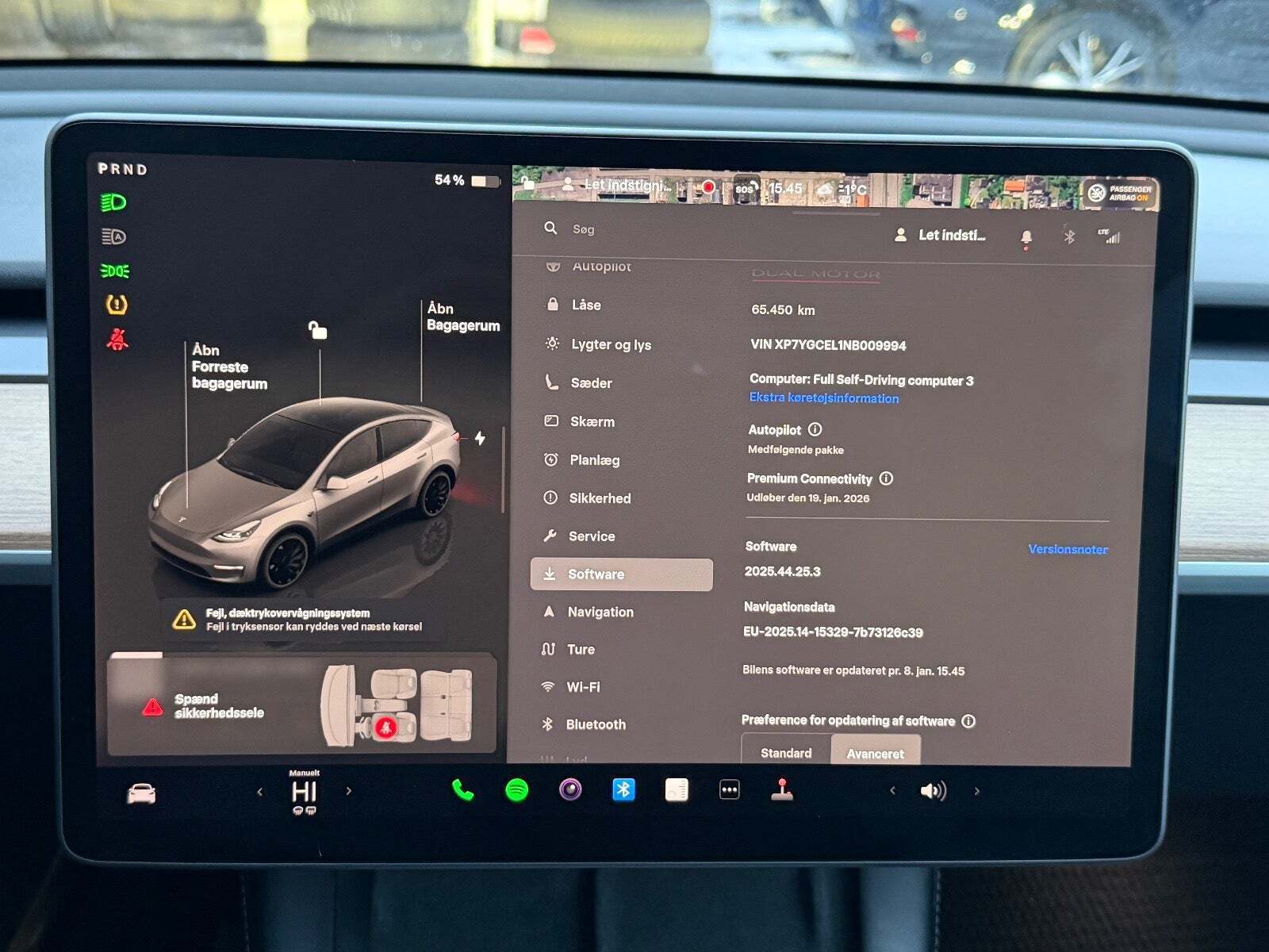 Hvid Tesla Model Y fra 2022