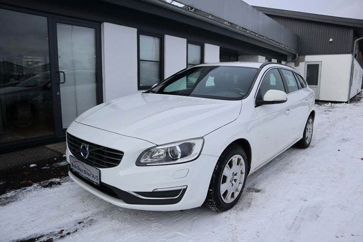 Hvid Volvo V60 fra 2014