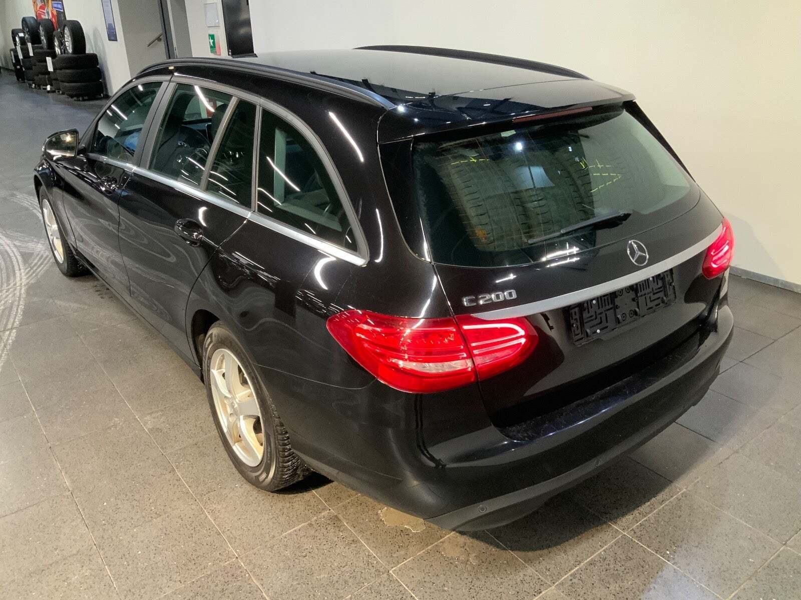 Mercedes C200 2,0 Business stc. aut.