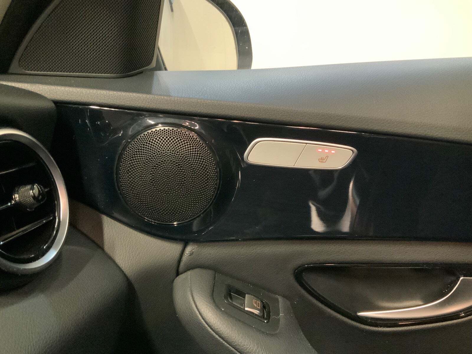 Sort Mercedes C200 fra 2017