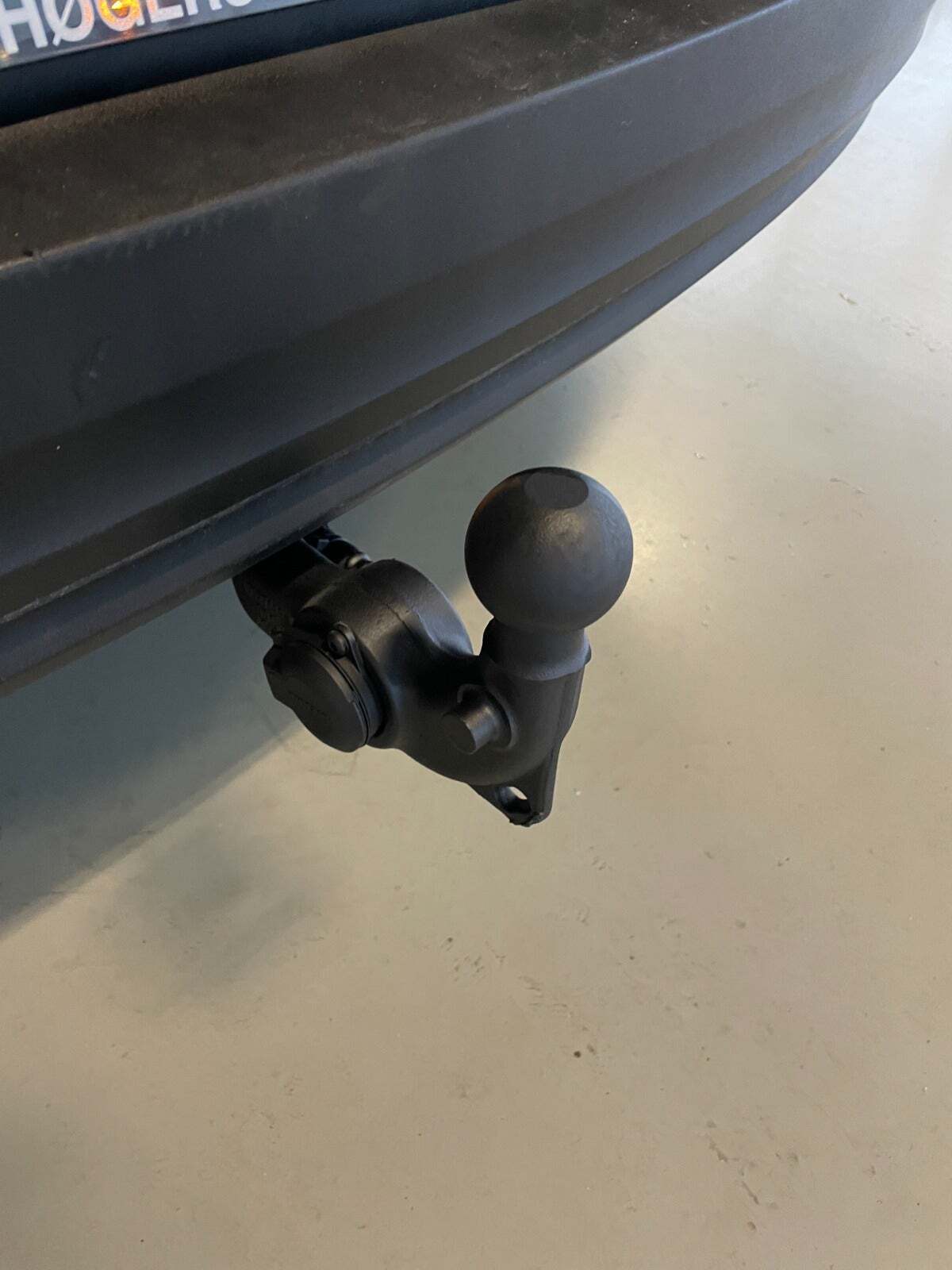 Grå Volvo XC40 fra 2019