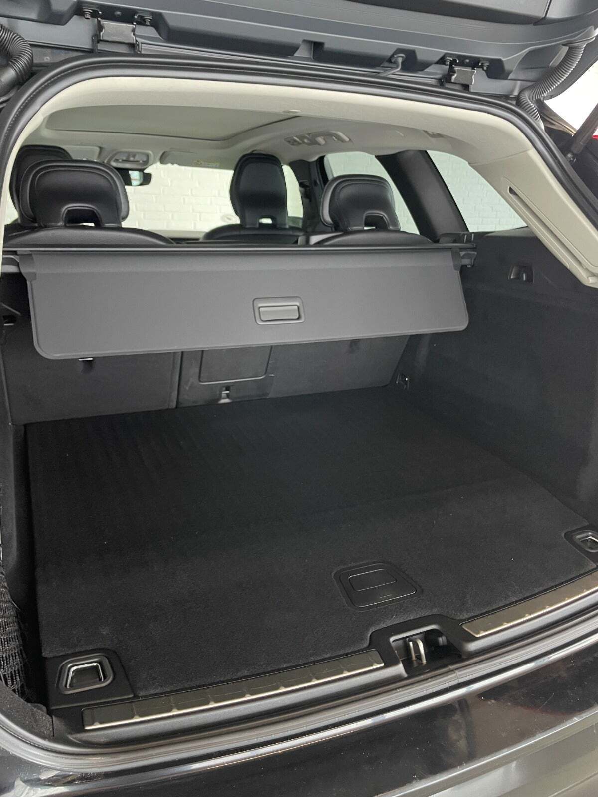 Sort Volvo XC60 fra 2022