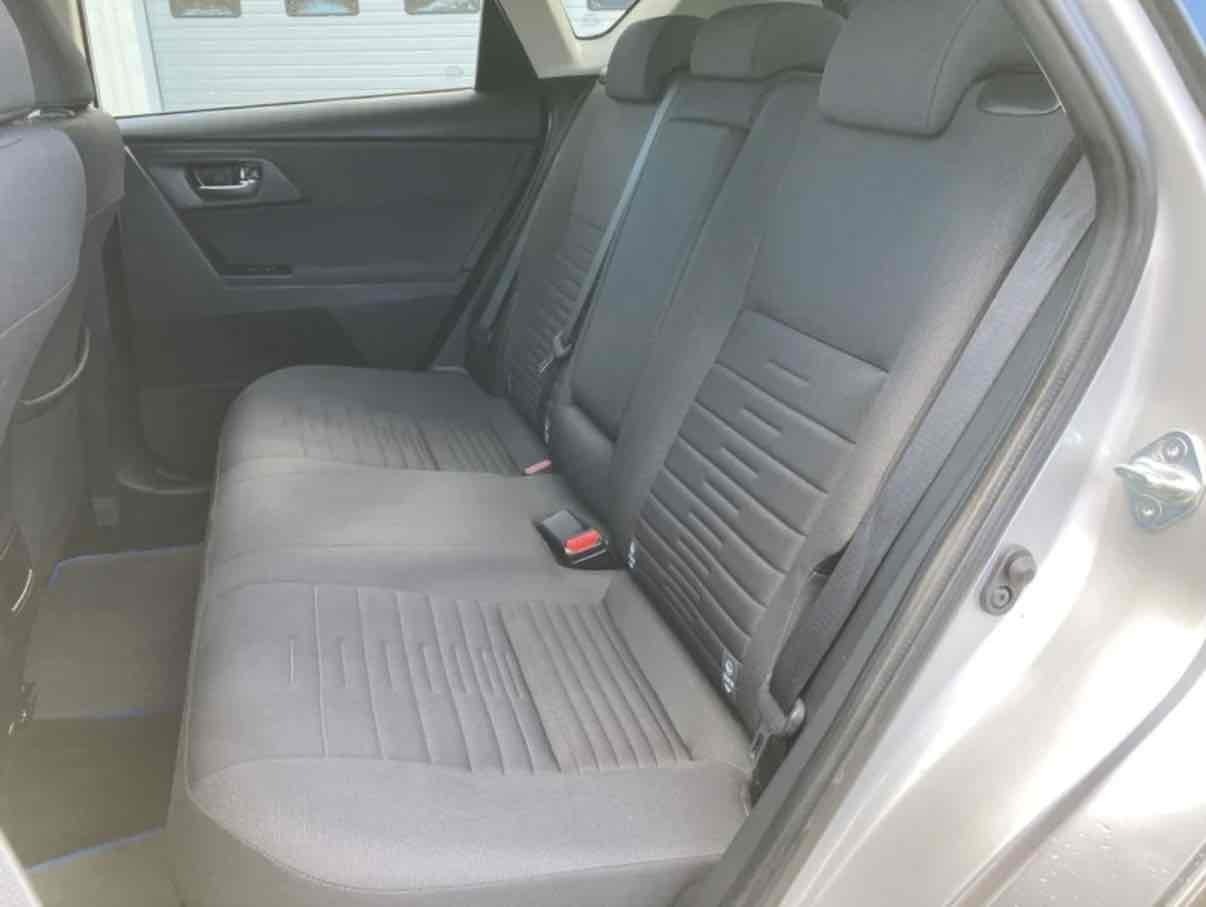 Grå Toyota Auris fra 2016