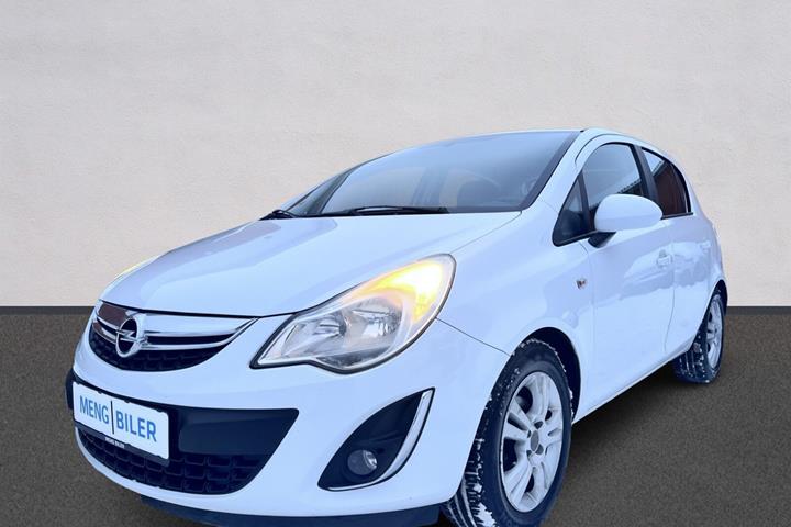 Hvid Opel Corsa fra 2014