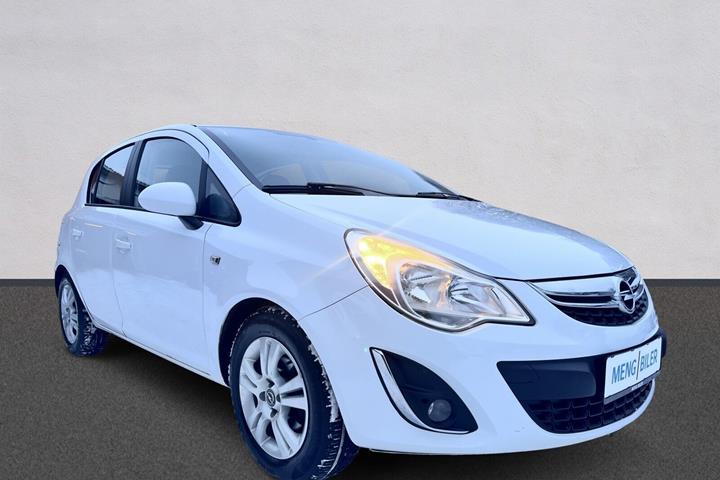 Hvid Opel Corsa fra 2014
