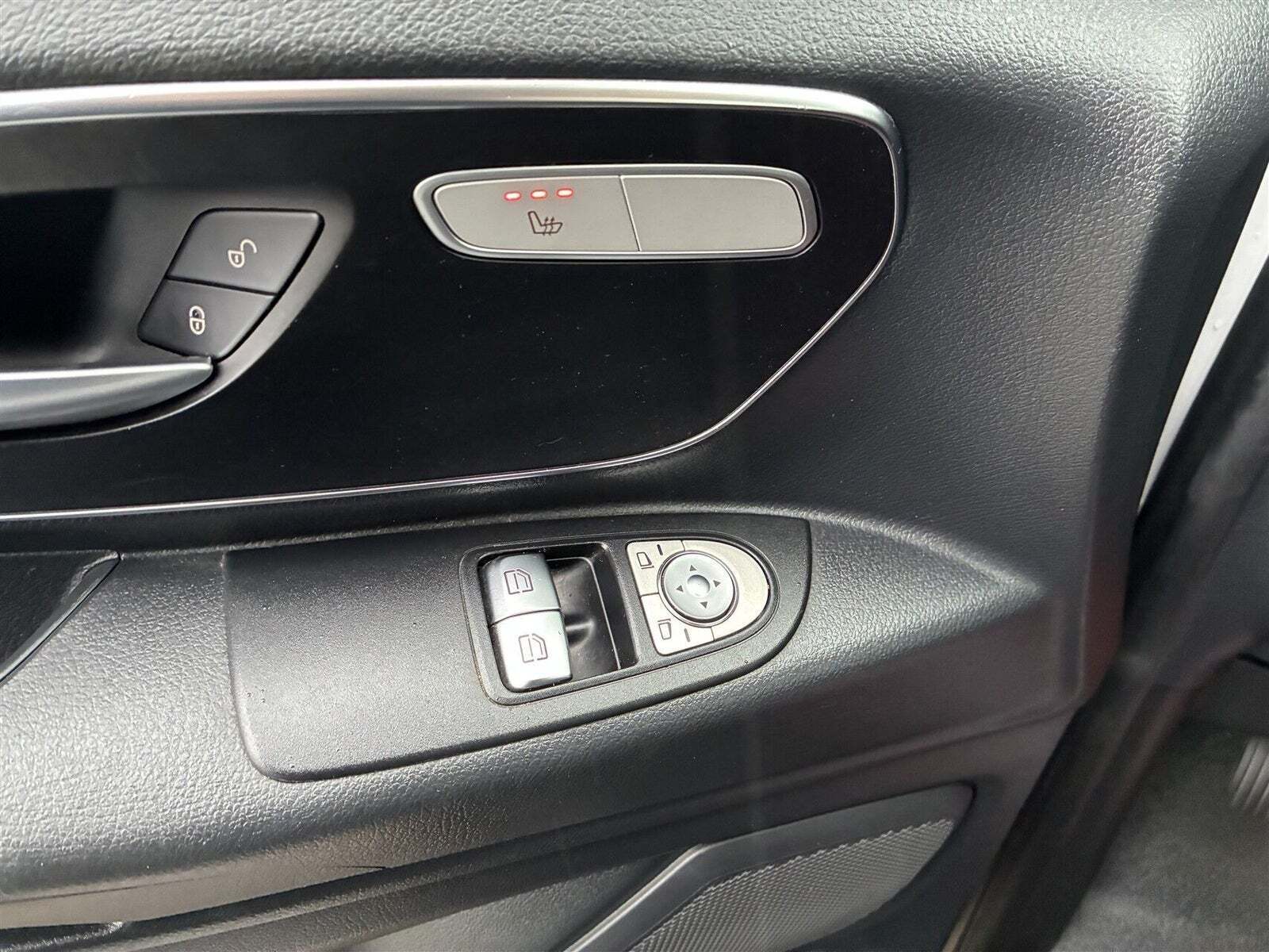 Hvid Mercedes Vito 114 fra 2021