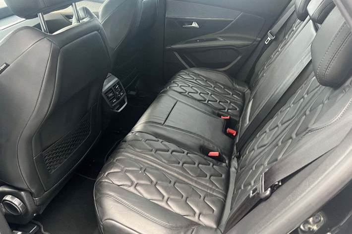 Sort Peugeot 3008 fra 2021