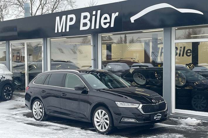 Sort Skoda Octavia fra 2021