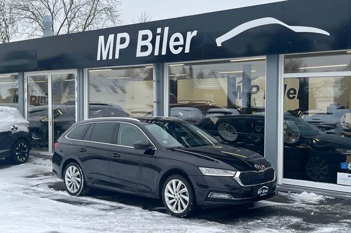 Sort Skoda Octavia fra 2021