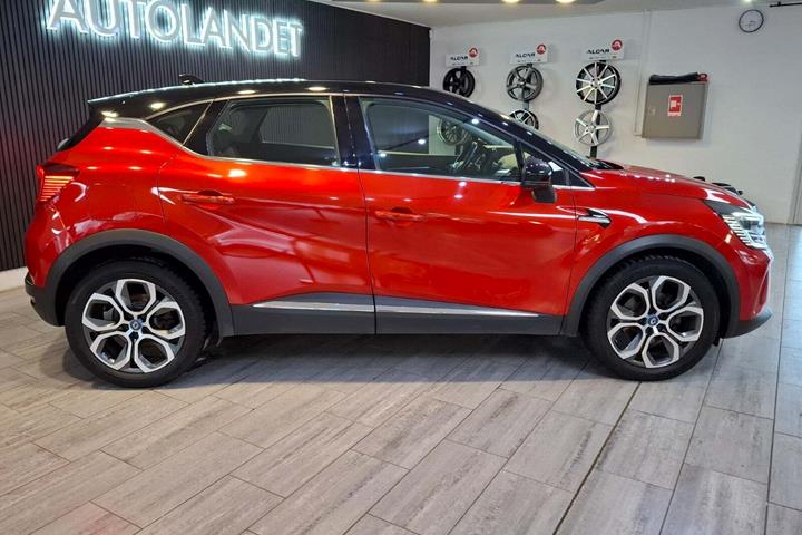 Rød Renault Captur fra 2021