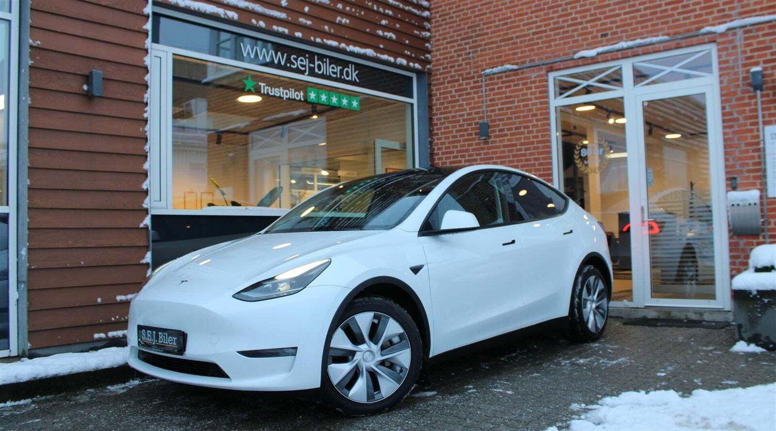 Tesla Model Y Long Range AWD