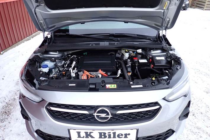 Grå Opel Corsa-e fra 2023