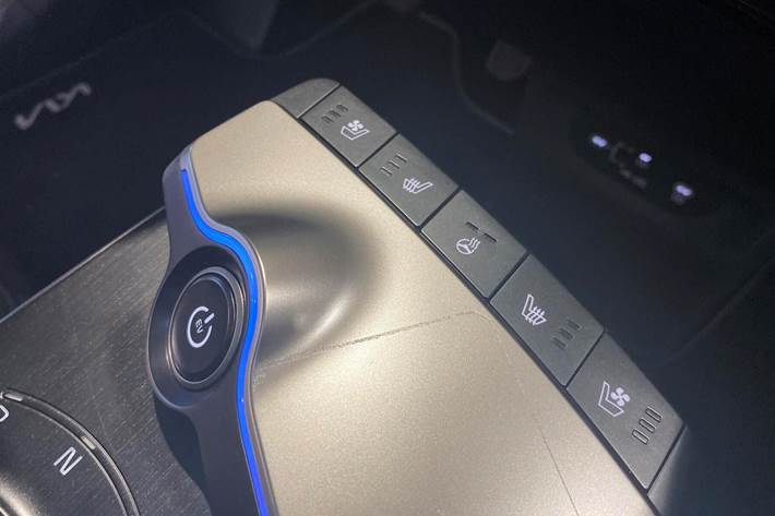 Hvid Kia EV6 fra 2025