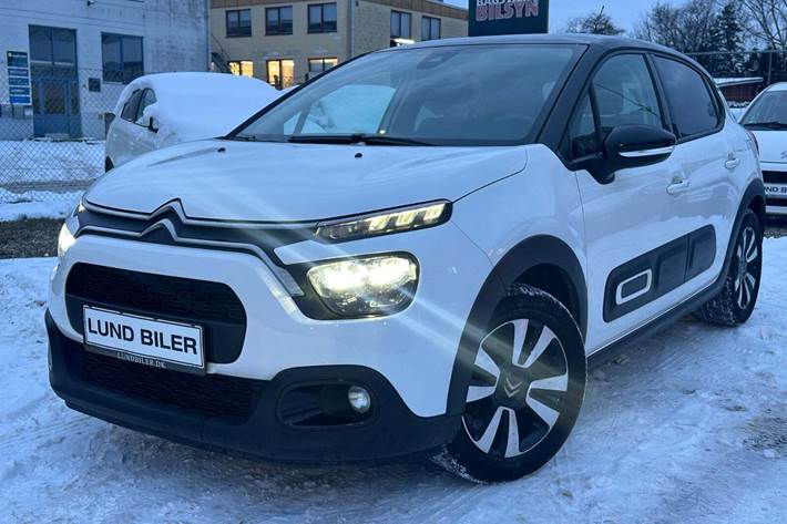 Hvid Citroën C3 fra 2021 set udefra
