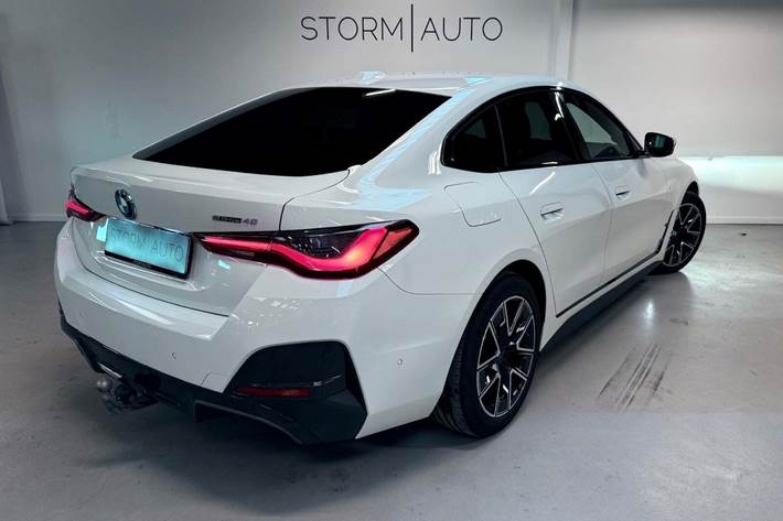 Hvid BMW i4 fra 2022