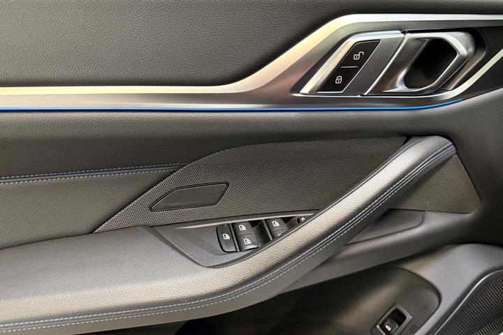Hvid BMW i4 fra 2022